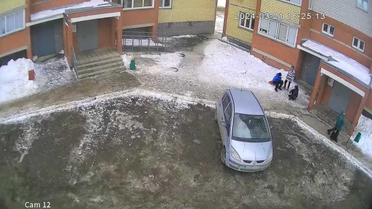 Камера 12